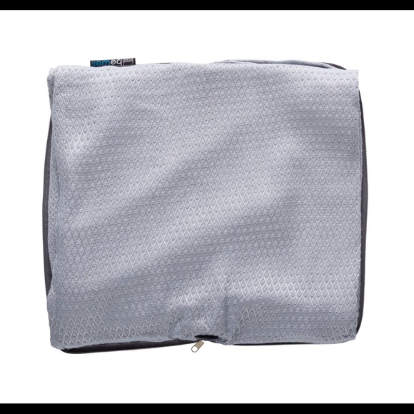 Packable Travel Blanket -Lewis N Clark - Picture 4 of 4